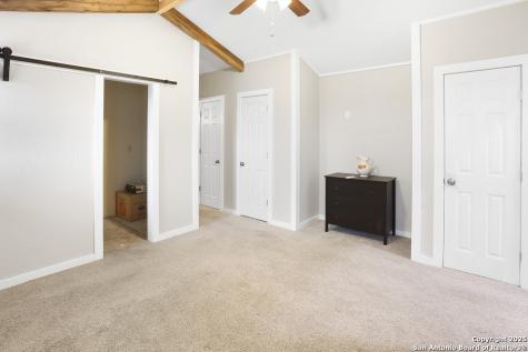 596 Oakridge Lane Pipe Creek TX 78063