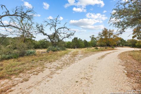 596 Oakridge Lane Pipe Creek TX 78063