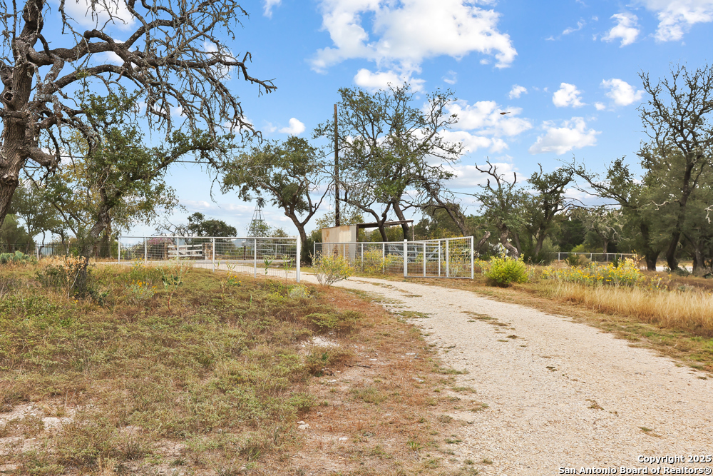 596 Oakridge Lane Pipe Creek TX 78063
