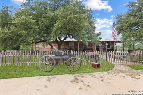 596 Oakridge Lane Pipe Creek TX 78063
