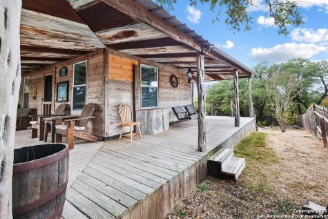 596 Oakridge Lane Pipe Creek TX 78063