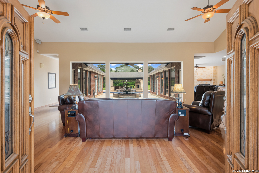 71 Horseshoe Trail New Braunfels TX 78132