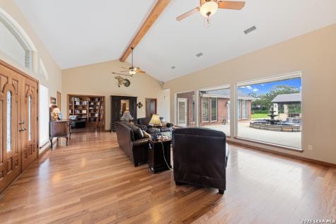71 Horseshoe Trail New Braunfels TX 78132