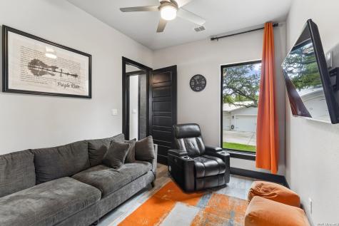 993 Jenny Leigh Trail Bulverde TX 78163