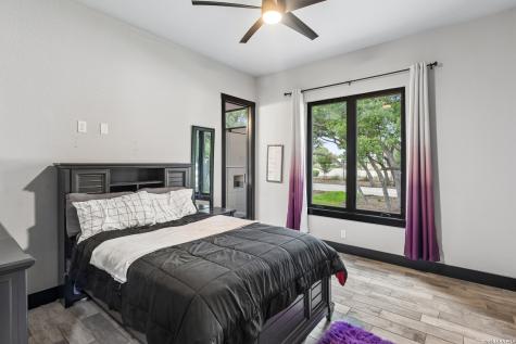 993 Jenny Leigh Trail Bulverde TX 78163