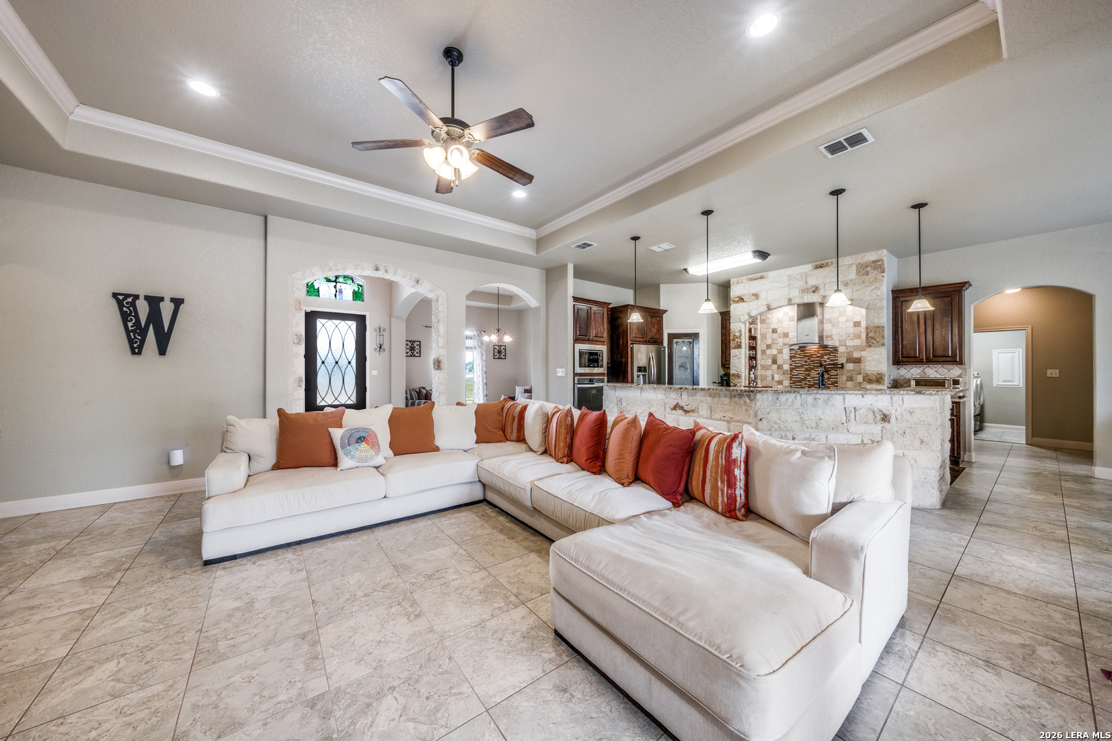 112 S Abrego Crossing Floresville TX 78114