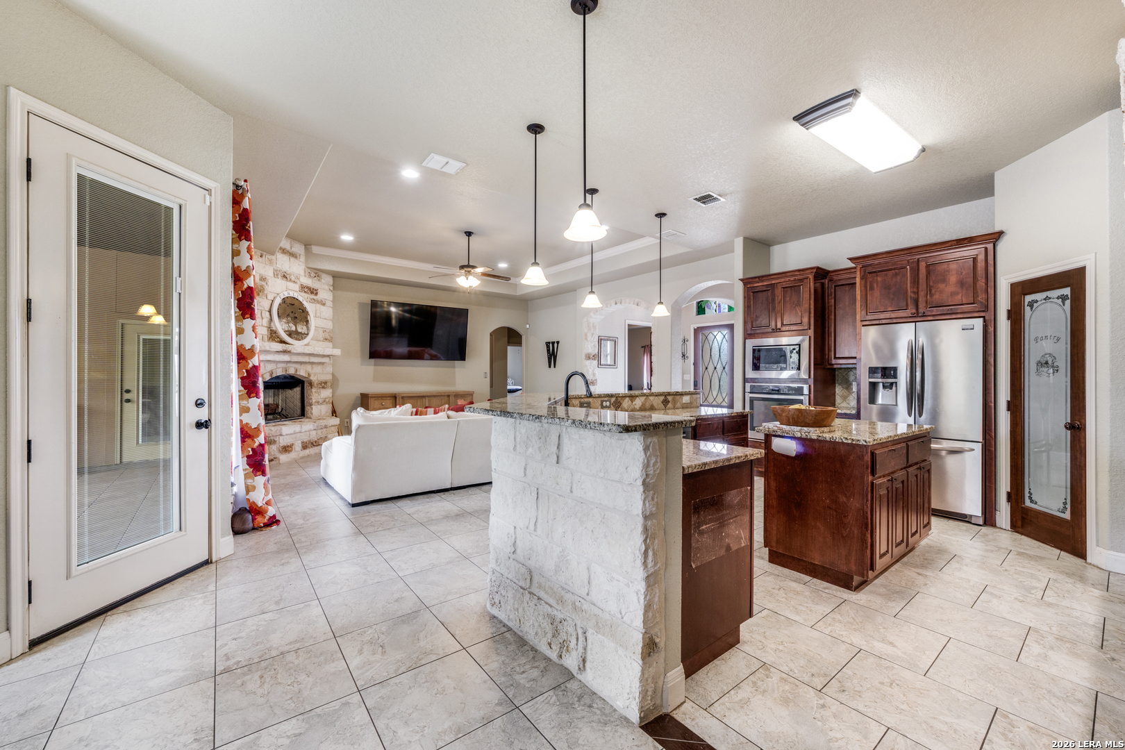 112 S Abrego Crossing Floresville TX 78114