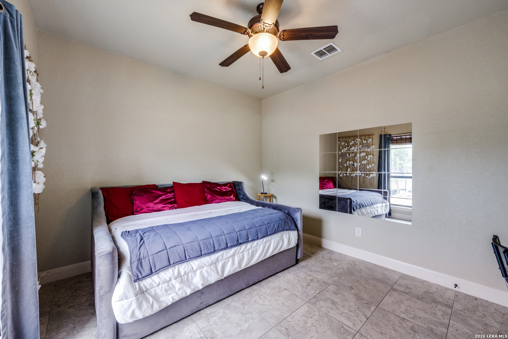 112 S Abrego Crossing Floresville TX 78114