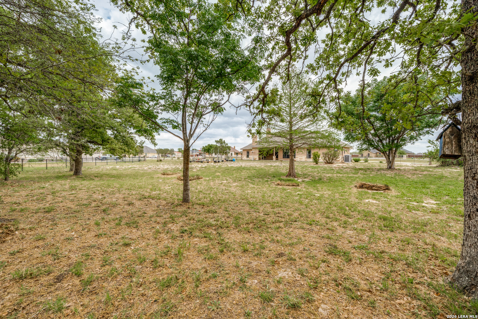 112 S Abrego Crossing Floresville TX 78114