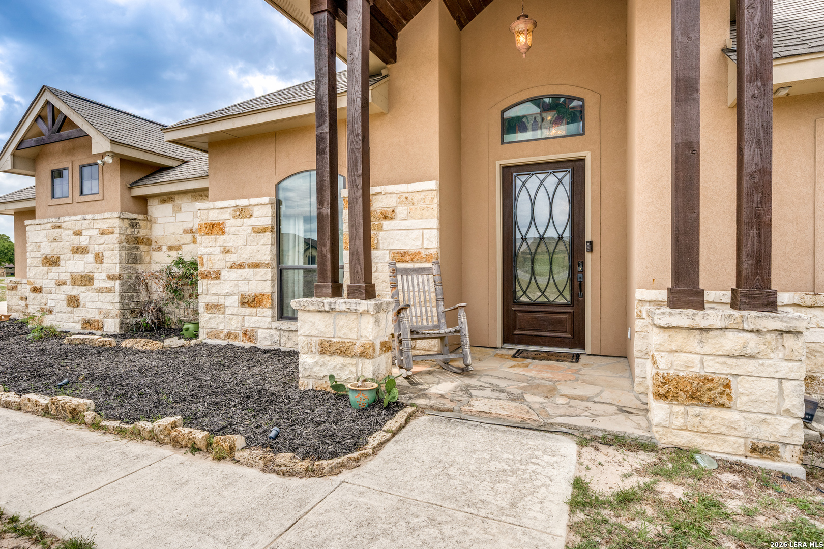 112 S Abrego Crossing Floresville TX 78114