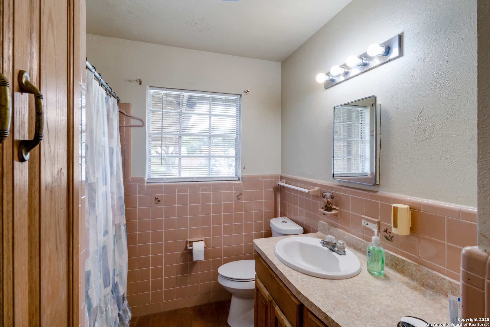 4422 Bikini Drive San Antonio TX 78218