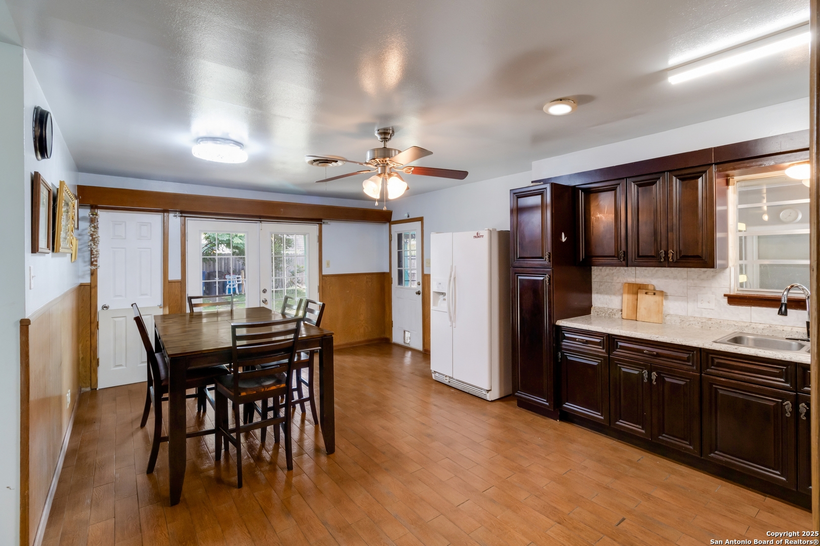 4422 Bikini Drive San Antonio TX 78218