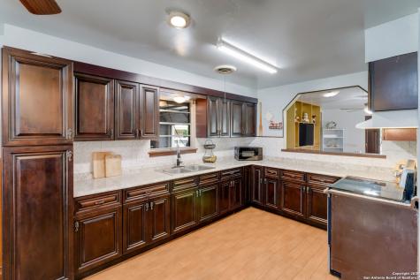 4422 Bikini Drive San Antonio TX 78218