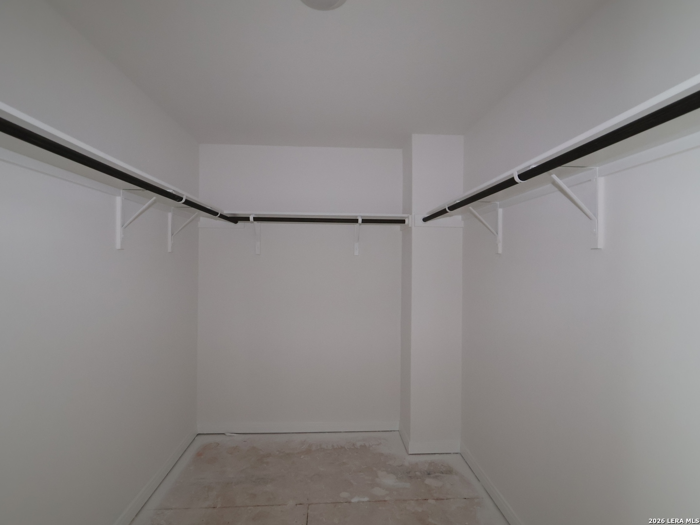 10438 White Hart Lane Converse TX 78109