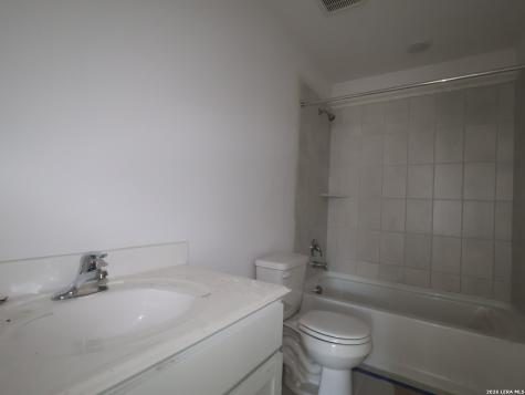 10438 White Hart Lane Converse TX 78109