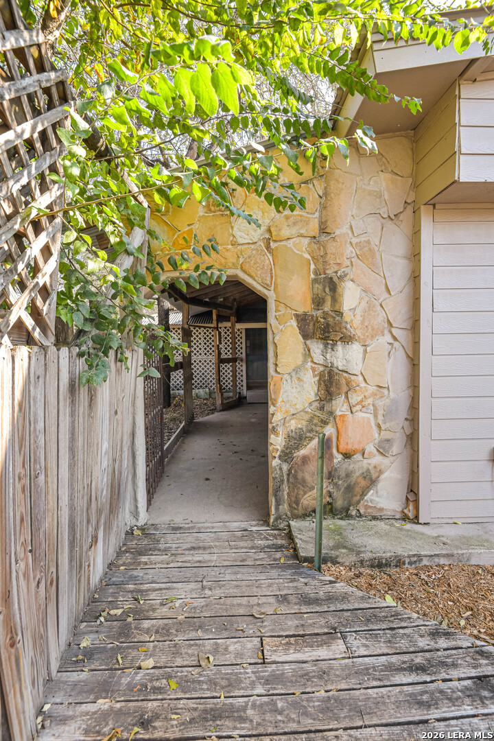 216 Ranch Creek Drive Floresville TX 78114
