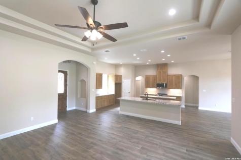 193 Oak Fields Drive Floresville TX 78114