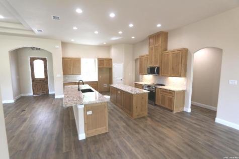 193 Oak Fields Drive Floresville TX 78114