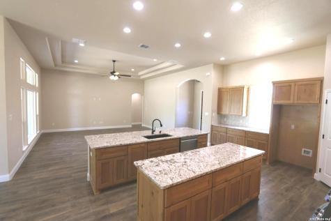 193 Oak Fields Drive Floresville TX 78114