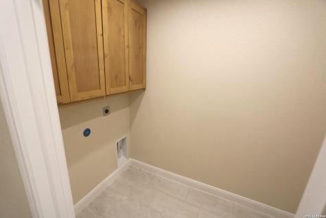193 Oak Fields Drive Floresville TX 78114