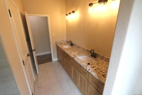 193 Oak Fields Drive Floresville TX 78114