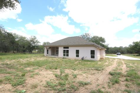 193 Oak Fields Drive Floresville TX 78114