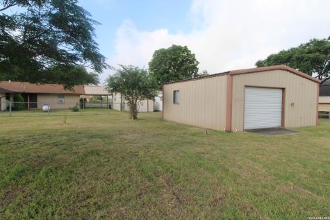 15651 Fm 463 Lytle TX 78052