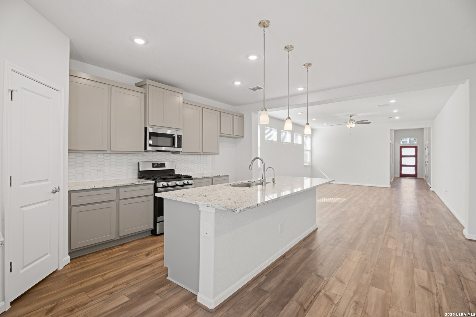 8336 Sunrise Glen Selma TX 78154