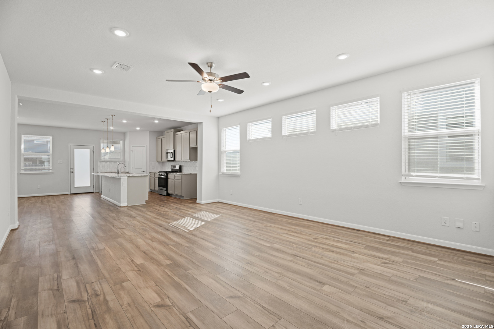 8336 Sunrise Glen Selma TX 78154