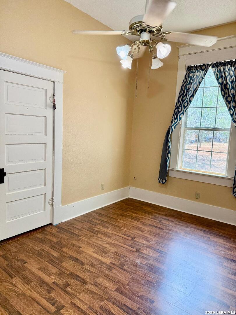 525 Parkfield Drive Pleasanton TX 78064