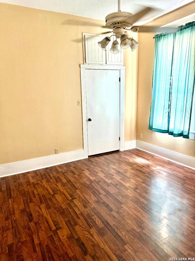 525 Parkfield Drive Pleasanton TX 78064