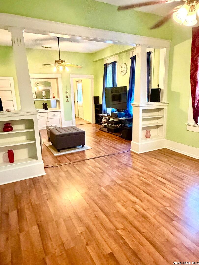 525 Parkfield Drive Pleasanton TX 78064