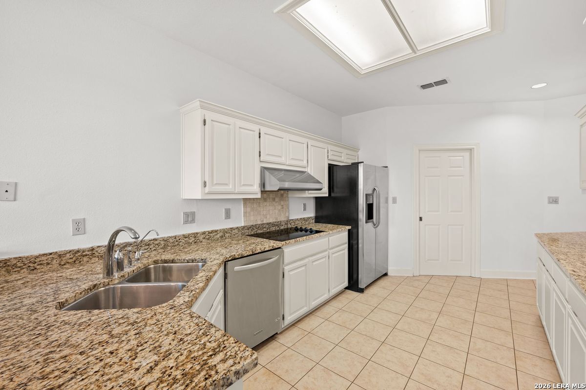 49 Longsford San Antonio TX 78209
