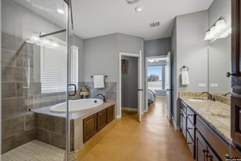 5476 County Road 427 Stockdale TX 78160