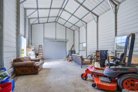 5476 County Road 427 Stockdale TX 78160