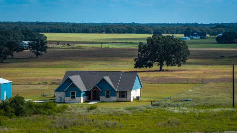 5476 County Road 427 Stockdale TX 78160