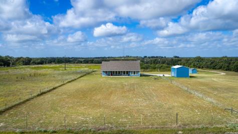 5476 County Road 427 Stockdale TX 78160