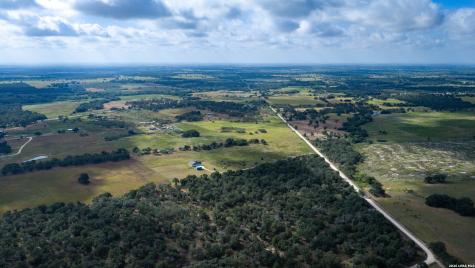 5476 County Road 427 Stockdale TX 78160