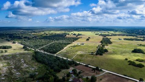 5476 County Road 427 Stockdale TX 78160