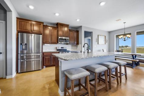 5476 County Road 427 Stockdale TX 78160