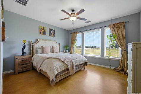 5476 County Road 427 Stockdale TX 78160