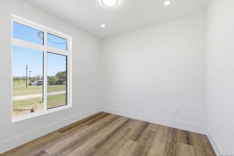 340 Spring Creek Bandera TX 78003