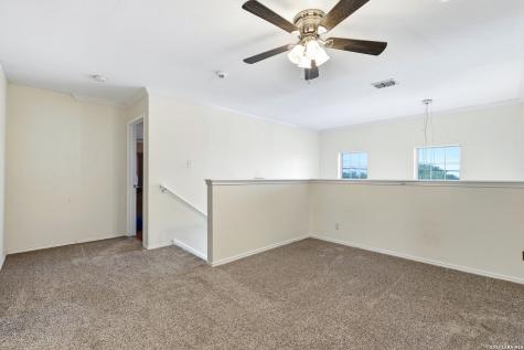 9942 Hunters Pond San Antonio TX 78224