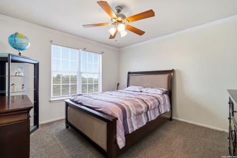 9942 Hunters Pond San Antonio TX 78224