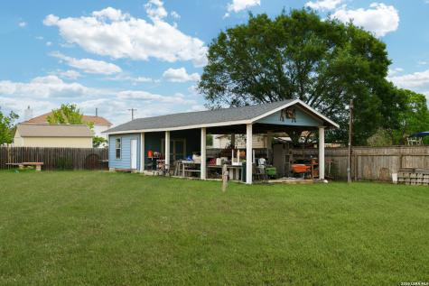 9942 Hunters Pond San Antonio TX 78224