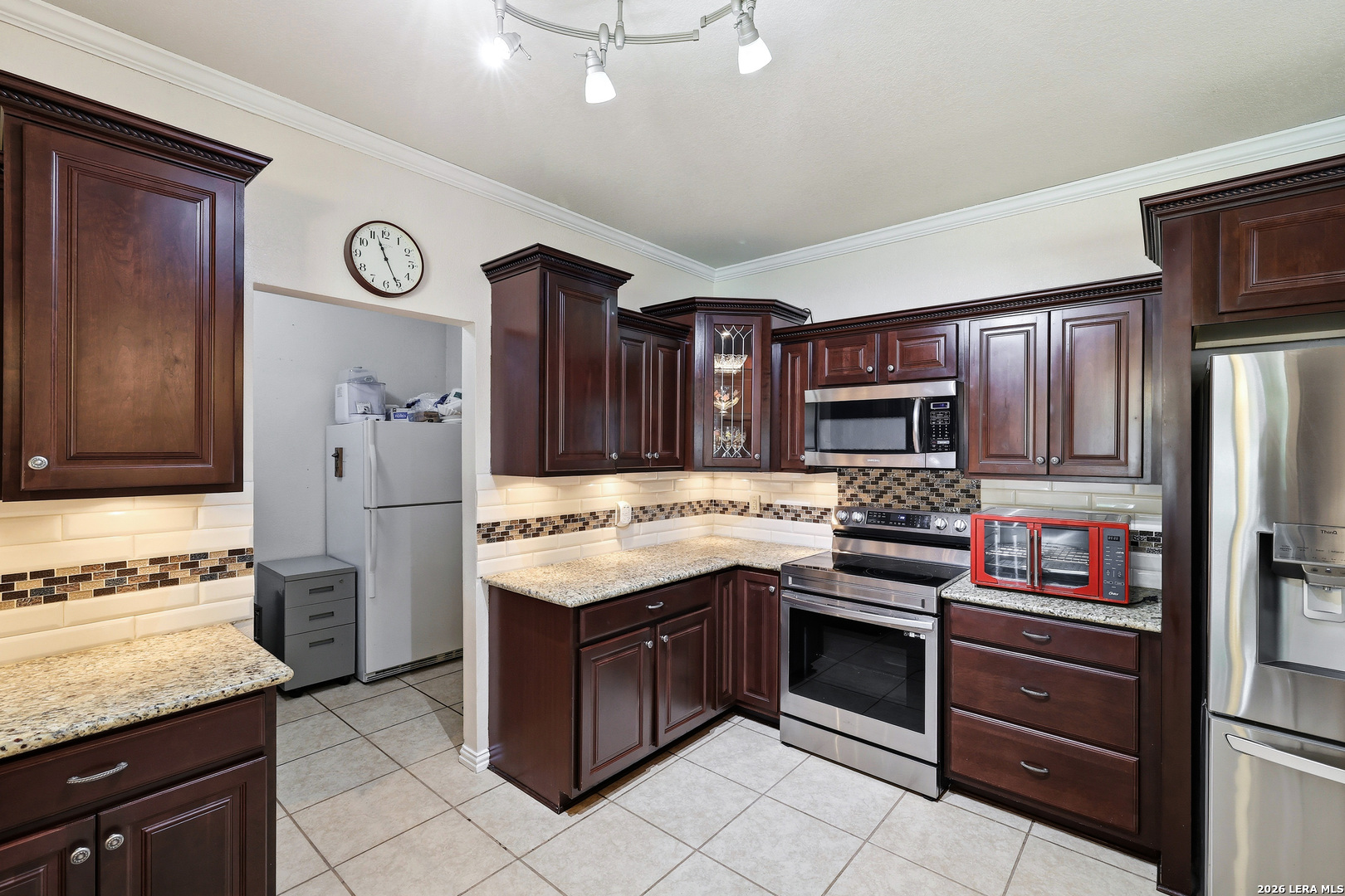 9942 Hunters Pond San Antonio TX 78224