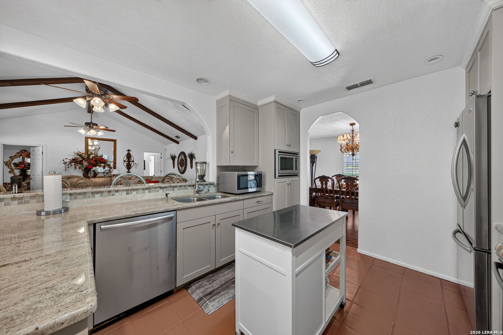8703 Golden Windcrest TX 78239