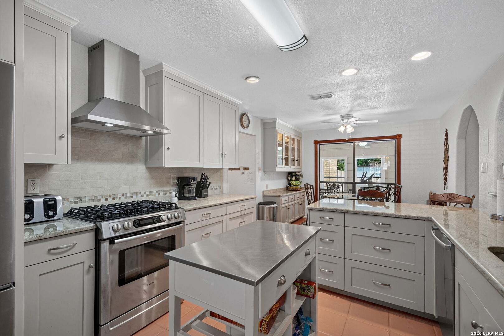 8703 Golden Windcrest TX 78239