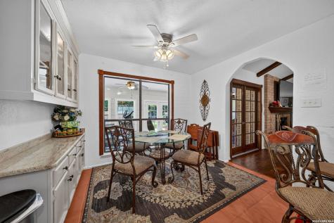 8703 Golden Point Windcrest TX 78239