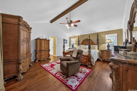 8703 Golden Point Windcrest TX 78239